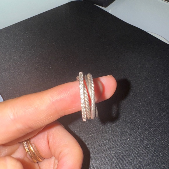 Crossover Band Ring - Picture 5 of 6